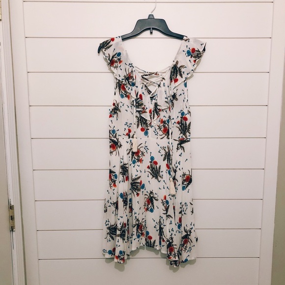 entro Dresses & Skirts - Floral Dress